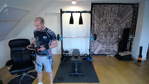 insanemaxxx online show from December 10, 10:17 am