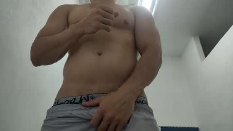 INSTAGRAM  camilodlx online show from December 16, 8:27 pm