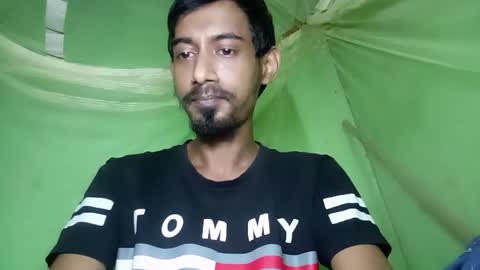 interne8famous online show from January 16, 2:20 pm