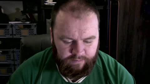 twitter theirishman205 online show from December 31, 1:52 pm