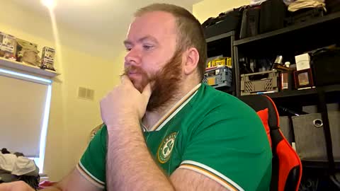 twitter theirishman205 online show from October 13, 4:02 pm