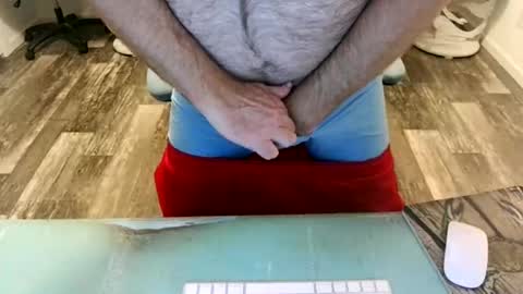 Snapshot of irishdudeloveoib chatting on January 2, 12:34 am Irishdudelove online show from January 2, 12:34 am