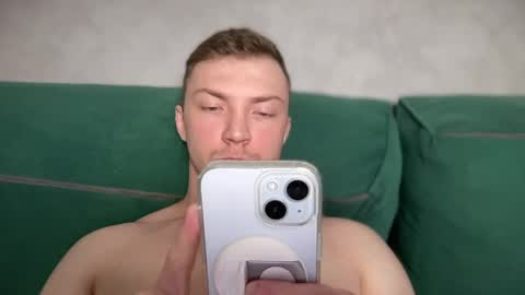 Iron online show from April 12, 9:49 pm