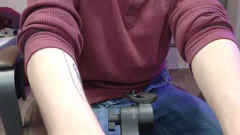 Snapshot of isaac_sheffield chatting on February 3, 10:03 am isaac online show from February 3, 10:03 am