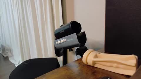 isaac online show from April 6, 5:30 am