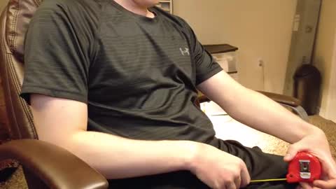Snapshot of isaac_sheffield chatting on February 11, 4:11 am isaac online show from February 11, 4:11 am