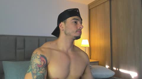 Isaac Surez online show from February 4, 8:59 pm