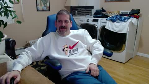 Jim online show from February 8, 11:33 am