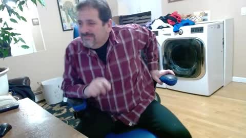 Jim online show from January 8, 3:08 am