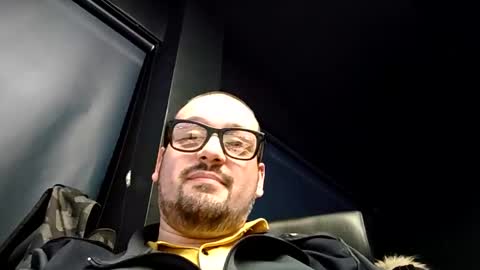 italianbigboy93 online show from February 12, 8:20 am