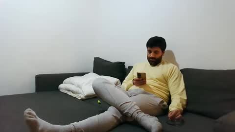 Snapshot of italianboybcn chatting on December 15, 10:37 pm italianboybcn online show from December 15, 10:37 pm