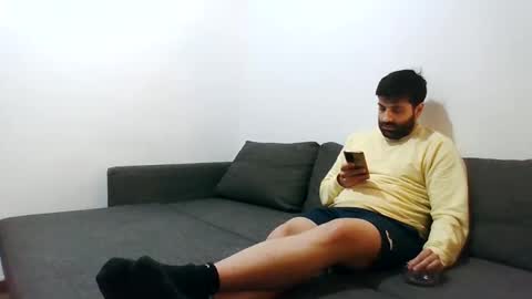 Snapshot of italianboybcn chatting on January 7, 7:17 pm italianboybcn online show from January 7, 7:17 pm