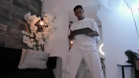 Italo Moore online show from September 18, 12:07 pm