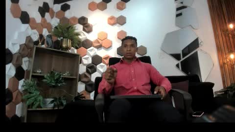 Italo Moore online show from October 6, 11:48 am