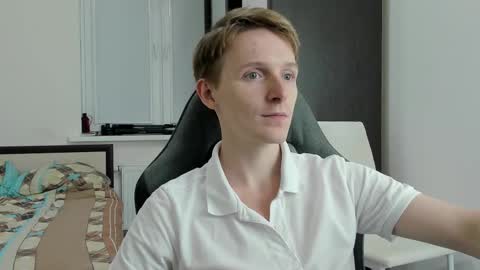 Ethan online show from November 4, 5:03 pm