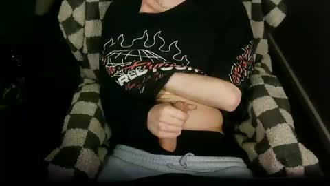 itsnotliam834 online show from November 27, 3:32 am