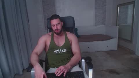 IvanHydee online show from February 5, 6:42 am