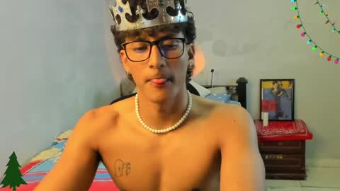 Snapshot of ivano_jones chatting on December 12, 4:15 am Ivano online show from December 12, 4:15 am