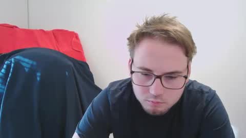 iwantfucknow online show from December 20, 10:44 am