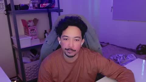 iwasd3nse online show from February 8, 3:53 pm