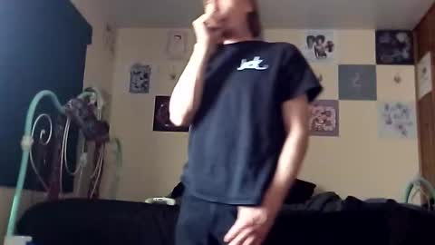 iyzyoatnzmlz online show from April 19, 9:39 pm