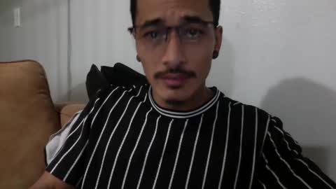 Snapshot of j0nnyk1ng chatting on October 17, 8:51 am Mugen online show from October 17, 8:51 am