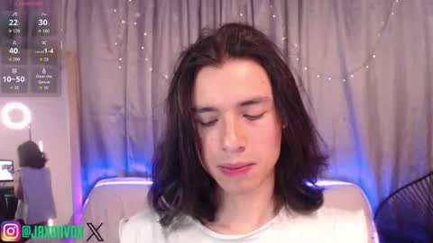Hey im Jaxxxon check my info     online show from July 6, 11:51 am