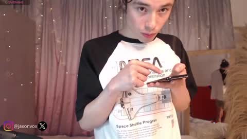 Hey im Jaxxxon check my info     online show from July 30, 11:20 am