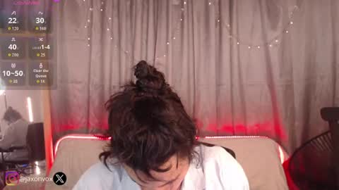 Hey im Jaxxxon check my info     online show from July 21, 12:29 pm