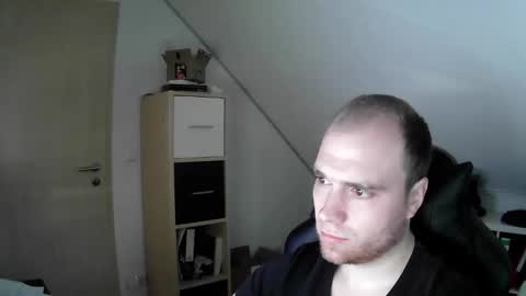 here4y online show from December 21, 10:56 am