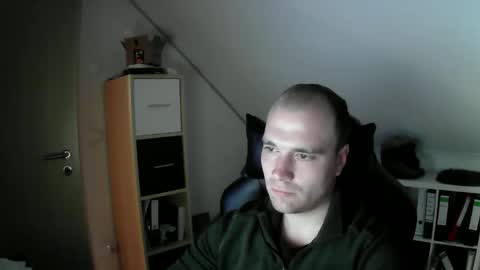 here4y online show from December 14, 2:13 pm