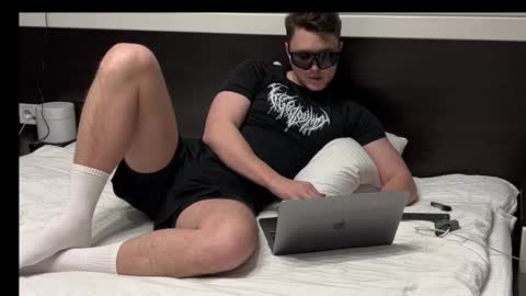 j_lyle_x online show from November 7, 8:23 pm