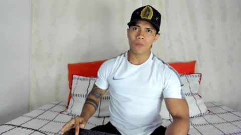 Snapshot of j_musiry chatting on January 28, 5:11 am i am juan musiry independent model online show from January 28, 5:11 am