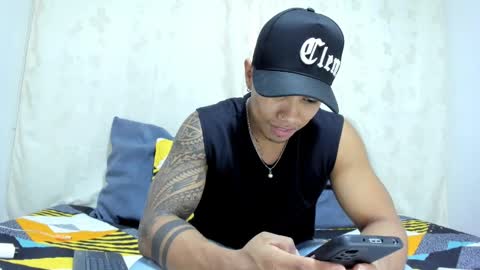 Snapshot of j_musiry chatting on December 14, 5:51 am i am juan musiry independent model online show from December 14, 5:51 am