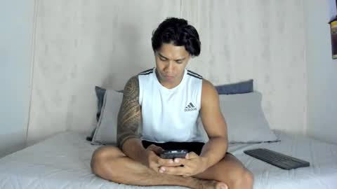 Snapshot of j_musiry chatting on February 5, 5:09 am i am juan musiry independent model online show from February 5, 5:09 am