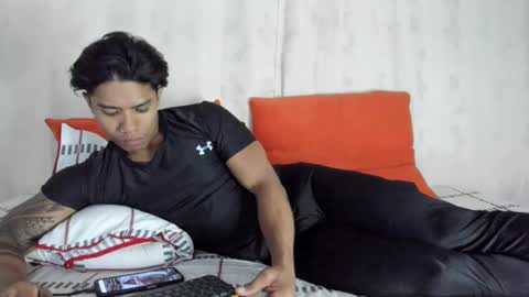 Snapshot of j_musiry chatting on January 27, 8:07 am i am juan musiry independent model online show from January 27, 8:07 am