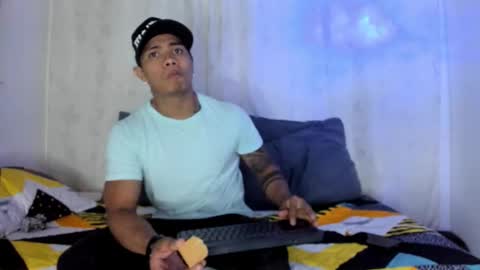 Snapshot of j_musiry chatting on December 9, 5:07 am i am juan musiry independent model online show from December 9, 5:07 am