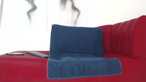    online show from March 31, 12:07 pm