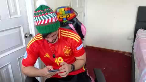 Jack online show from December 18, 6:04 pm