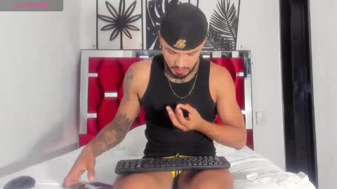 jacob_77_ online show from December 16, 7:43 pm