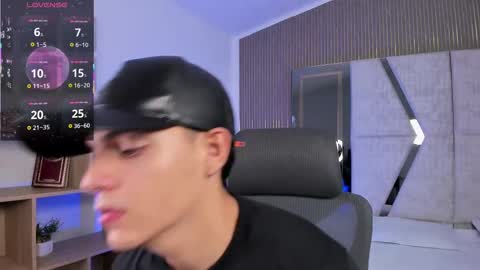 Jacob online show from November 19, 8:41 pm