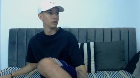 Hi guys im new 3 online show from February 3, 12:30 am