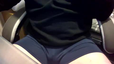 jakieg010 online show from March 27, 4:05 am