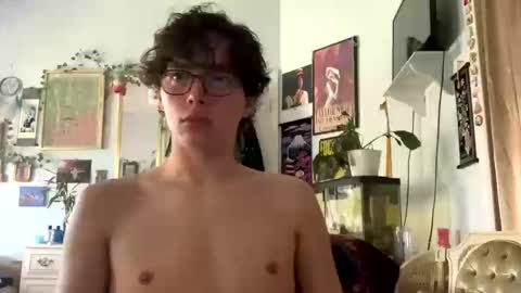 Snapshot of jalogan chatting on October 18, 4:45 pm August online show from October 18, 4:45 pm