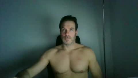 jam3s5959 online show from January 28, 11:39 pm