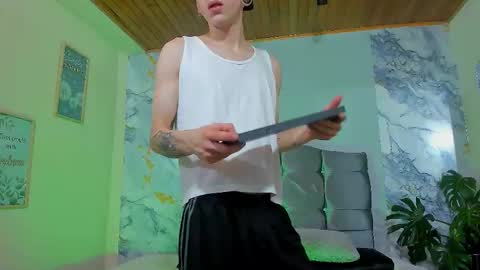 james_adamss_ online show from February 25, 1:12 pm