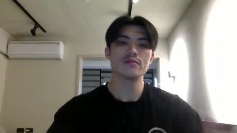 Snapshot of jamesmo820913 chatting on February 8, 3:52 am jamesmo820913 online show from February 8, 3:52 am