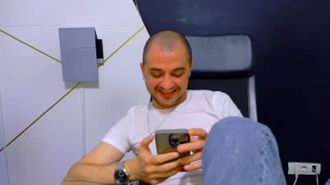 JamesMyers online show from April 10, 4:41 am