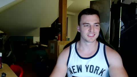 jamesss11158699 online show from August 1, 8:08 pm