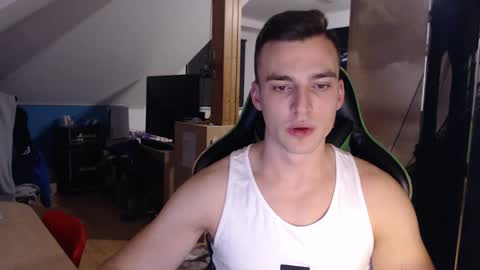 jamesss11158699 online show from January 24, 8:43 pm